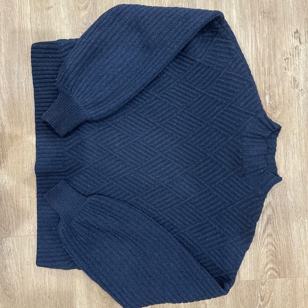 Sweaters - Picture 3 of 5